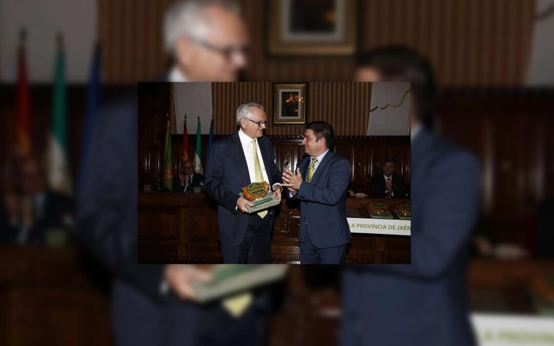 Manuel Medina, distinguido con el Premio de la Provincia, otorgado por la Diputación de Jaén